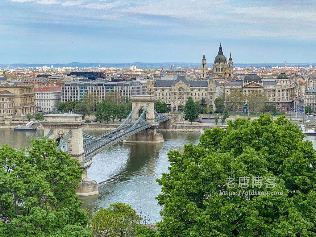 搬瓦工续费教程:搬瓦工 VPS 快到期了什么时候可以续费?-老唐笔记